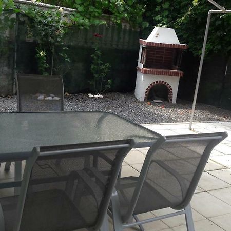 Friends 2 Apartment Peraía Екстериор снимка